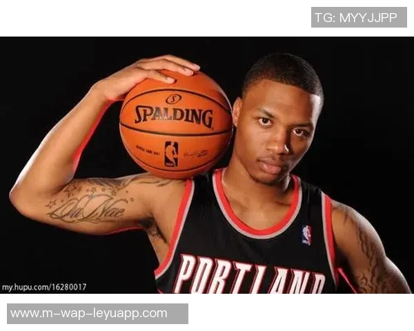 雷霆小牛对决精彩纷呈球星表现引发球迷热议与期待